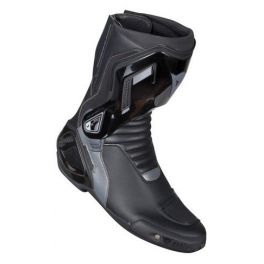 Sports clearance motorcycle boots